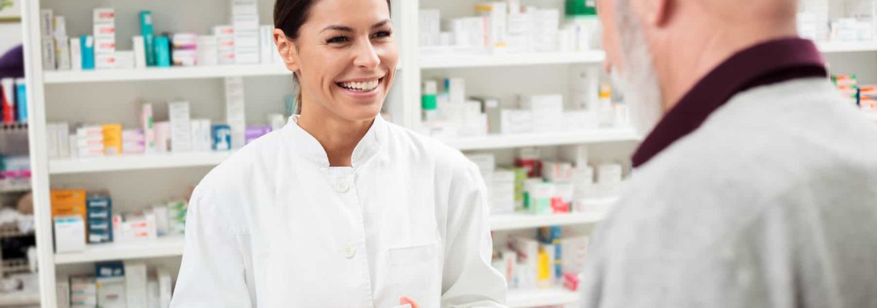 1800wPharmacist-Helps-min